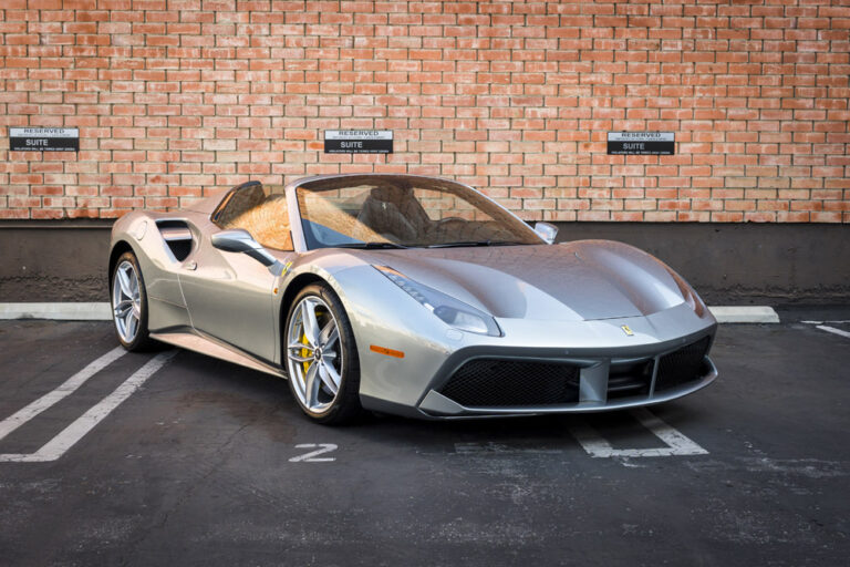 Silver-Ferrari-488-8