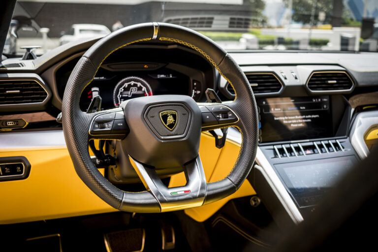 Yellow-Lamborghini-Urus-15