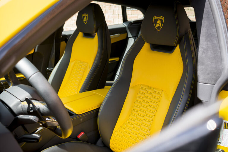 Yellow-Lamborghini-Urus-4