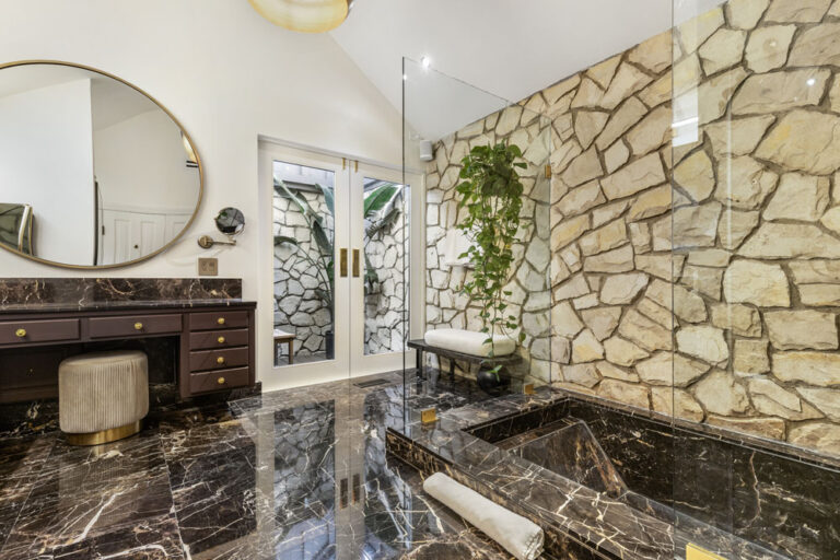 Beverly Treehouse_22