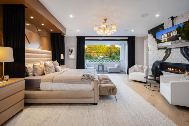 Gardner Modern - West Hollywood, 5 Bd + Office, 6 Ba, 5,506 SF, Modern, Pool-Hot Tub, Indoor-Outdoor Living, Theater-18