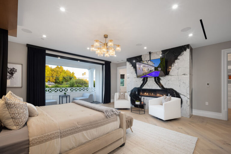 Gardner Modern - West Hollywood, 5 Bd + Office, 6 Ba, 5,506 SF, Modern, Pool-Hot Tub, Indoor-Outdoor Living, Theater-19