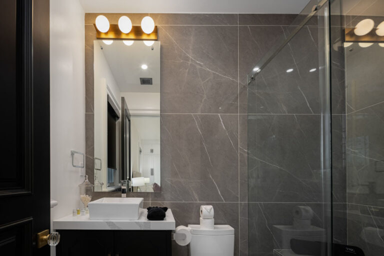 Gardner Modern - West Hollywood, 5 Bd + Office, 6 Ba, 5,506 SF, Modern, Pool-Hot Tub, Indoor-Outdoor Living, Theater-34