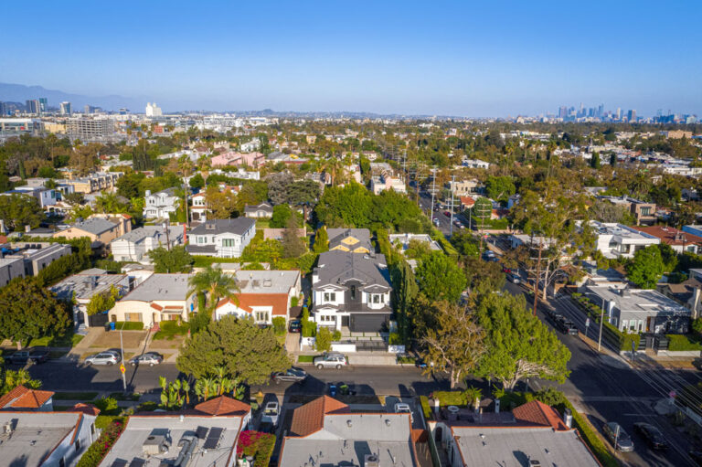 Gardner Modern - West Hollywood, 5 Bd + Office, 6 Ba, 5,506 SF, Modern, Pool-Hot Tub, Indoor-Outdoor Living, Theater-55