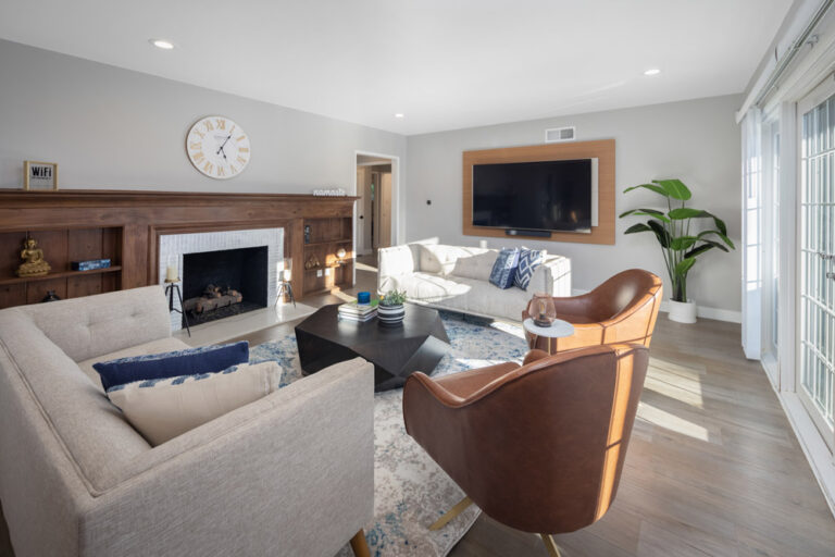 Hidden Valley Pl - Beverly Hills, 3 Bd, 4 Ba, Newly Renovated, Large Backyard, Private, Mini Basketball, Putting Green, Gym-Office, Canyon Views-21