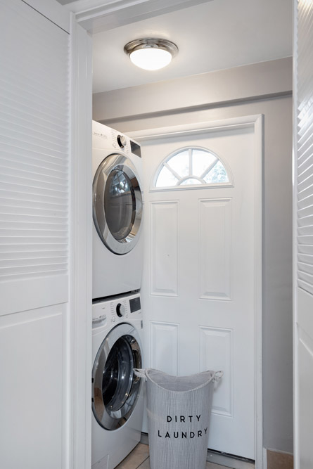 Hidden Valley Pl - Beverly Hills, 3 Bd, 4 Ba, Newly Renovated, Large Backyard, Private, Mini Basketball, Putting Green, Gym-Office, Canyon Views-27