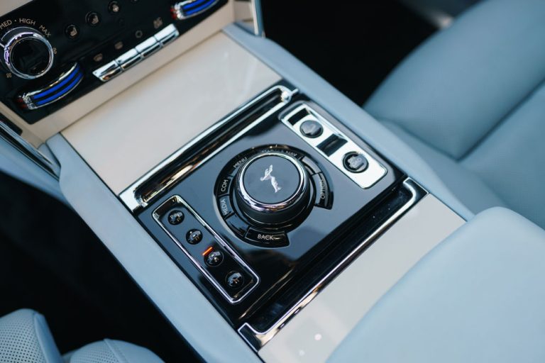 White-Cullinan-October-2023-19